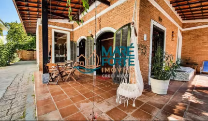 Excelente casa com 4 suítes localizada no bairro do Tenório