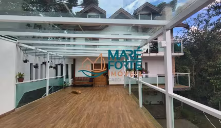 Linda casa em Campos do Jordão! Estuda permuta por casa em Ubatuba