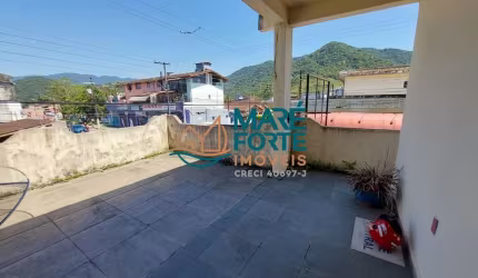 OPORTUNIDADE DE INVESTIMENTO SOBRADO COM 03 PONTOS COMERCIAIS