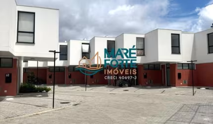 Casa recém entregue em condomínio fechado, próximo de tudo!