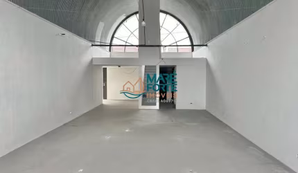 GALPÃO COMERCIAL NO CENTRO DA CIDADE!
