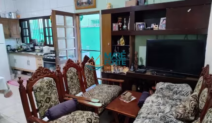 Terreno com 3 casas