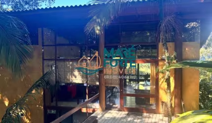 Linda casa no Prumirim, 700m da praia, com vegetação em volta!