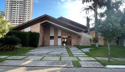 Linda casa em condominio valorizado em Taubaté!
