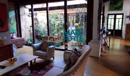 Linda casa mobiliada no Prumirim para sua tranquilidade e conforto