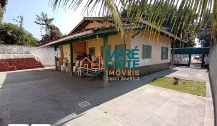 OPORTUNIDADE CASA COM OTIMA LOCALIZAÇÃO NO ITAGUA
