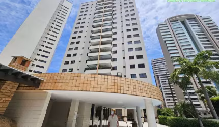 Apartamento no Bairro Cocó de 3 suítes, gabinete, 3 vagas, nascente