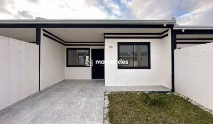 Casa com 2 quartos à venda na Moçambique, 83, Nações, Fazenda Rio Grande por R$ 320.000