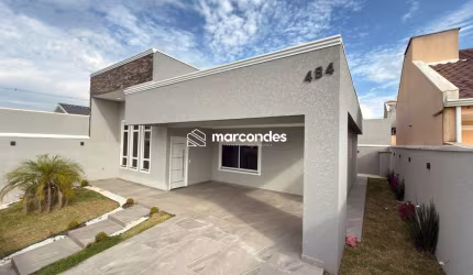 Casa com 3 quartos à venda na Rua das Manduiranas, 494, Eucaliptos, Fazenda Rio Grande por R$ 690.000