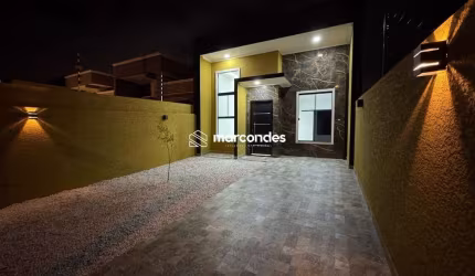 Casa com 3 quartos à venda na Margarida, 189, Eucaliptos, Fazenda Rio Grande por R$ 430.000
