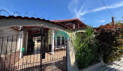 Oportunidade! Casa no Caiçara com Edícula, Quintal á 200m da Praia - R$800 mil!!