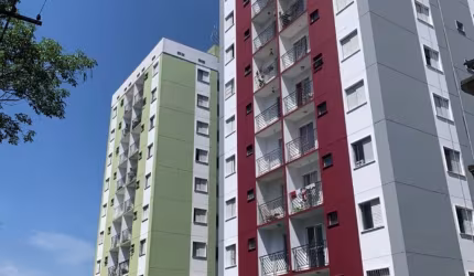 Lindo apartamento com sacada próximo a estação Dom Bosco