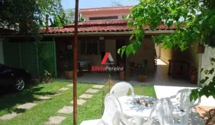 Casa (Terrea) para Venda, 4 dorm(s), 5 vaga(s), 160 m²