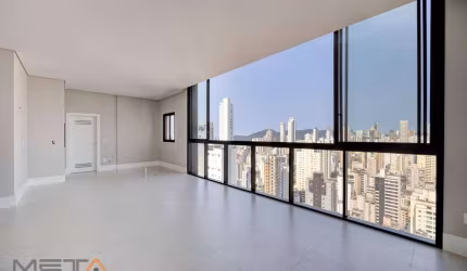 Oportunidade - Apartamento Pronto para Morar no Centro de Bal. Camboriú