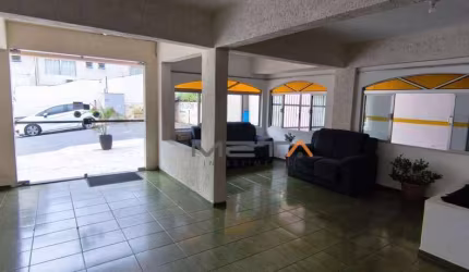 Apartamento Semi-mobiliado à Venda no Ed. Dona Odilia no bairro das Nações - Bal. Camboriú