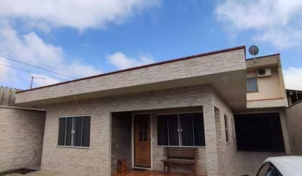 Casa com 4 dormitórios para locação anual - Bairro Areias - Camboriú/SC