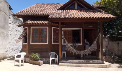 Casa à venda 3 dormitórios/quartos , suite, 2 banheiros, 3 vagas de garagem no Bairro Jardim Itu Sabará , Porto Alegre.