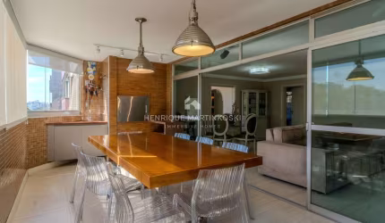 Apartamento a venda - alto padrão-Champagnat em Curitiba-PR de 4 quartos sendo 2 suítes, + 1 Escritório, 2 vagas, 250 m2 privativos, Face Norte.