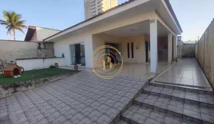 Casa com 3 dorms, Jardim Aguapeu, Mongaguá - R$ 600 mil, Cod: 2622