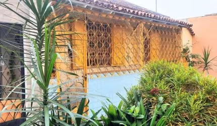 Casa de Vila para venda possui 80 metros quadrados com 2 quartos em Cascadura / Rua Valério