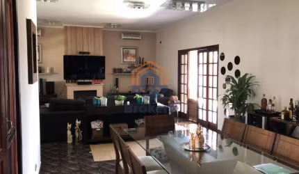 Casa em Esplanada do Carmo - Jarinu, SP