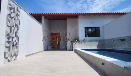 Linda casa NOVINHA! Com 3 dormitórios e piscina no Bopiranga, 5 quadras do mar em  Itanhaém/SP