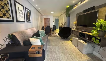 Apartamento um quadra da praia, na Tupi