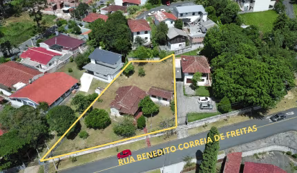 Terreno à Venda próximo a Ópera de árame – Ótima Localização