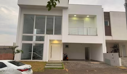 Casa em Condomínio Villagio Bourbon