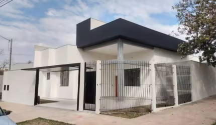 Casa à venda, 3 quartos, 1 suíte, 2 vagas, Jardim Monte Rei - Maringá/PR
