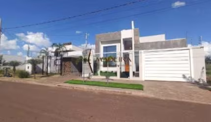 VENDE-SE LINDA CASA COM 3 QUARTOS