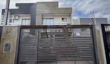 Sobrado à venda, 2 quartos, 1 suíte, 2 vagas, Jardim Ouro Verde III - Sarandi/PR