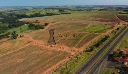 ÁREA RURAL NA ESTRADA DE PRESIDENTE CASTELO BRANCO