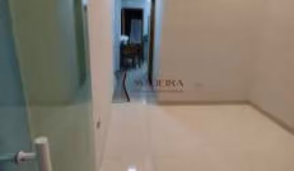 VENDE-SE LINDA CASA COM SUITE