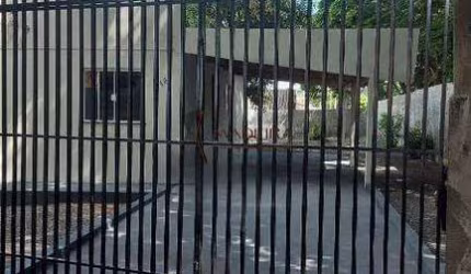 Casa com 3 Quartos e 2 banheiros à Venda!