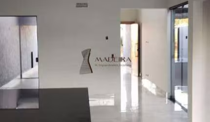 VENDE-SE LINDA CASA COM SUITE
