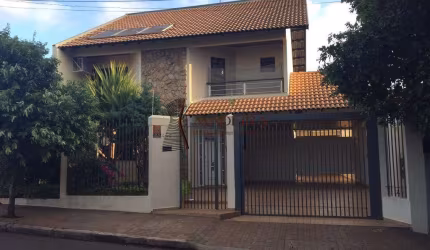 SOBRADO ESPAÇOSO E ELEGANTE À VENDA – JARDIM AMÉRICA | MARINGÁ - PR
