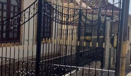 Casa com 4 quartos à venda no Centro, Brazópolis  por R$ 1.070.000