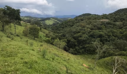 Chácara / sítio à venda no Centro, Santo Antônio do Pinhal  por R$ 500.000