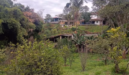 Chácara / sítio à venda no Freitas, São José dos Campos  por R$ 1.320.000