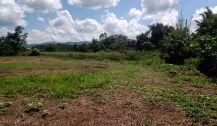 Chácara / sítio à venda no Centro, Caçapava  por R$ 340.000