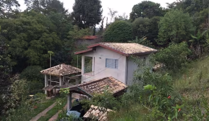 Chácara / sítio com 3 quartos à venda no Centro, Jambeiro  por R$ 450.000