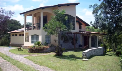 Chácara / sítio com 3 quartos à venda no Centro, Jambeiro  por R$ 2.980.000