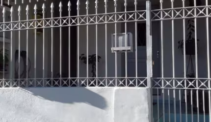 Casa com 3 quartos à venda em Santana, São José dos Campos  por R$ 740.000