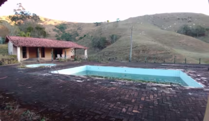 Fazenda com 1 sala à venda no Centro, Cunha  por R$ 2.530.000