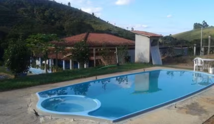 Chácara / sítio com 4 quartos à venda no Centro, Igaratá  por R$ 1.500.000