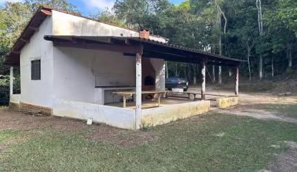 Chácara / sítio com 2 quartos à venda no Centro, Caçapava  por R$ 580.000