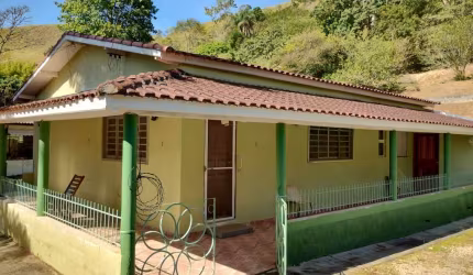 Chácara / sítio com 4 quartos à venda no Centro, Monteiro Lobato  por R$ 850.000