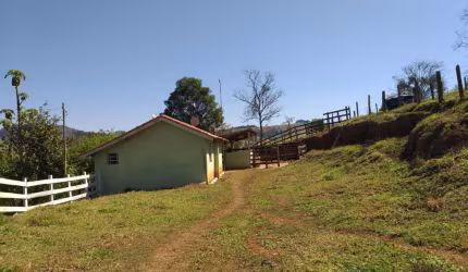 Chácara / sítio com 3 quartos à venda no Centro, Paraisópolis  por R$ 1.500.000