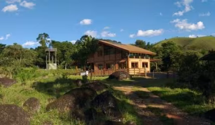 Chácara / sítio com 2 quartos à venda na Zona Rural, Monteiro Lobato  por R$ 2.750.000